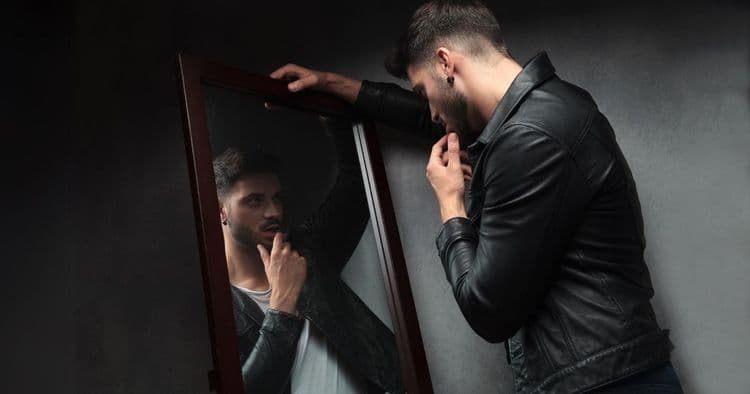 7 Warning Signs You're Dealing with a Narcissist—and Why They're More Dangerous Than You Think