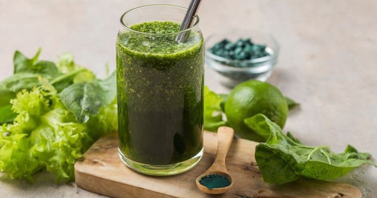 8 Little-Known Health Benefits of Spirulina & Chlorella You Need to Know Today